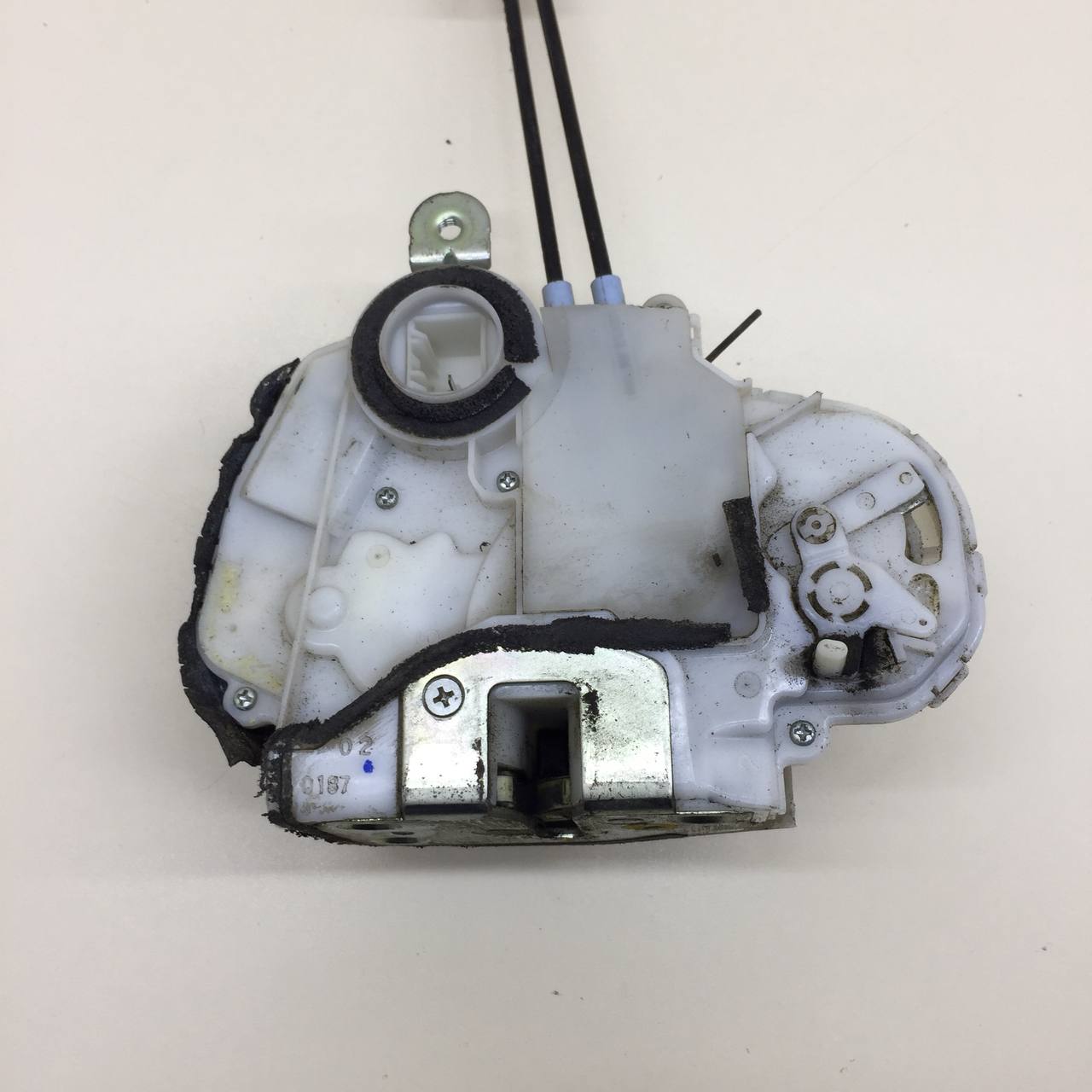 Замок двери задней левой Honda Civic 4D 2006-2012