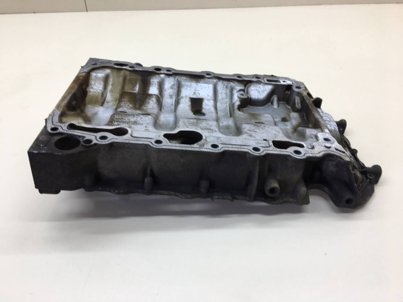 Поддон масляный двигателя Volkswagen Passat B7 2011-2015