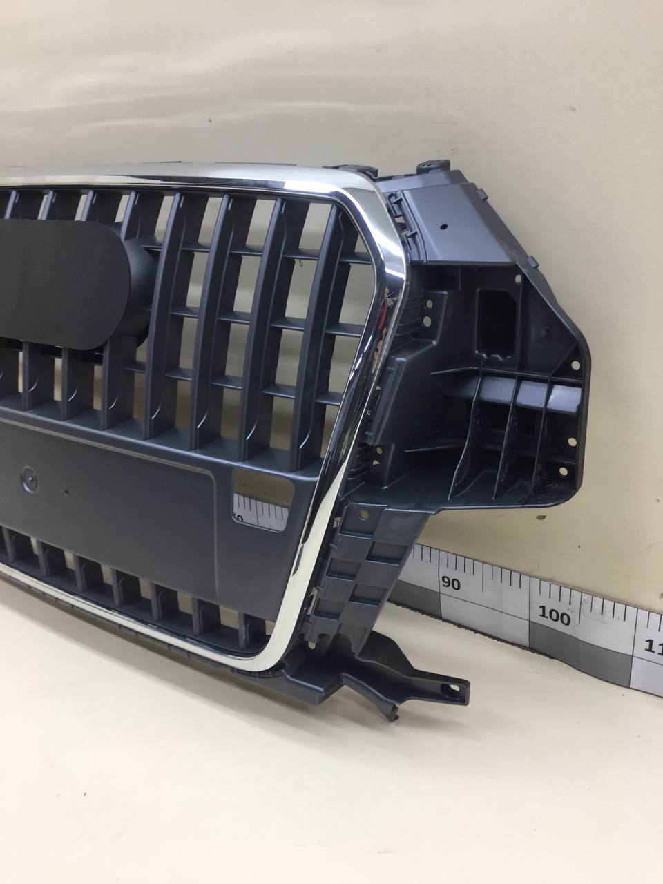 Решетка радиатора Audi Audi Q3 (8U) 2012>