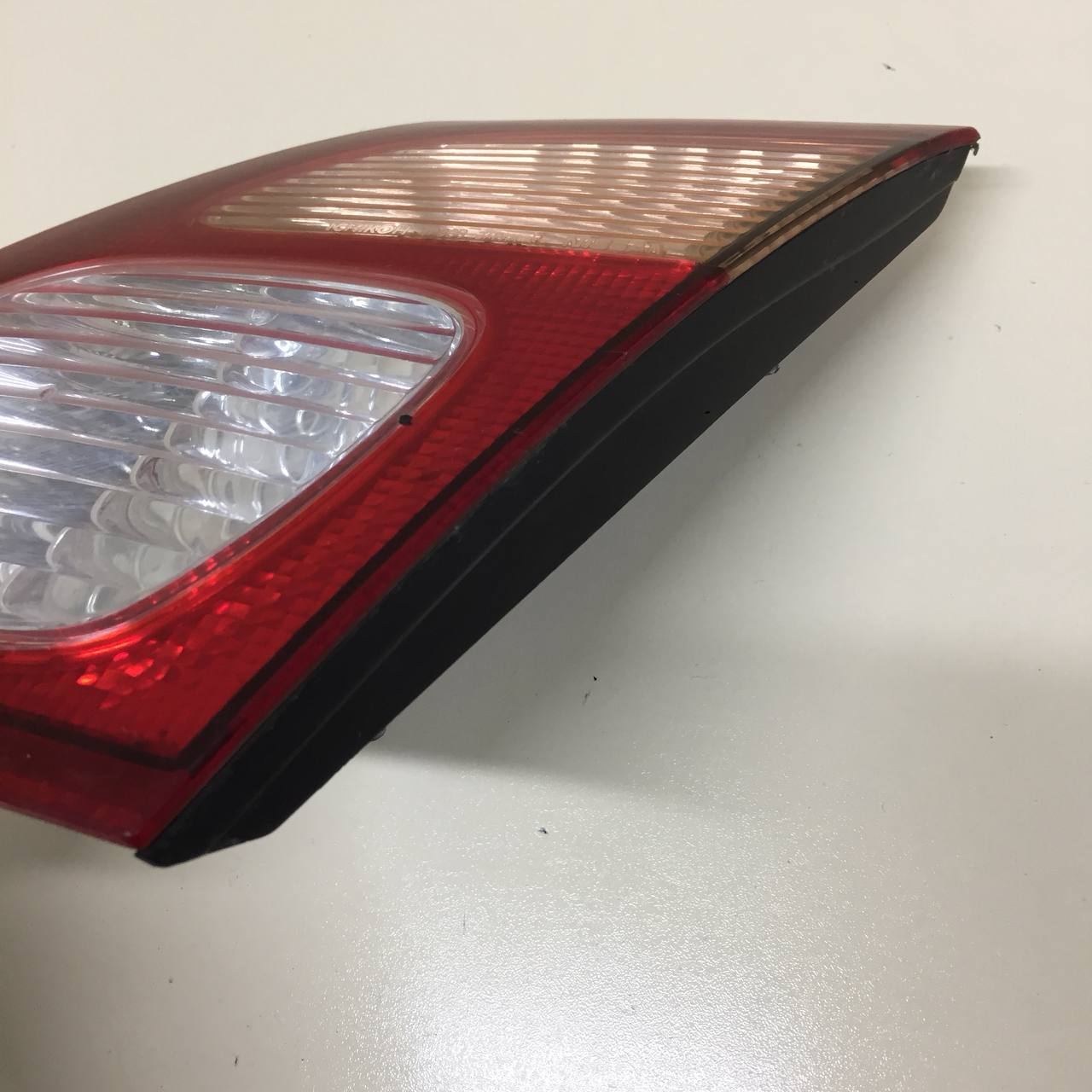 Фонарь задний внутренний правый Nissan Almera (N16) 2000-2006