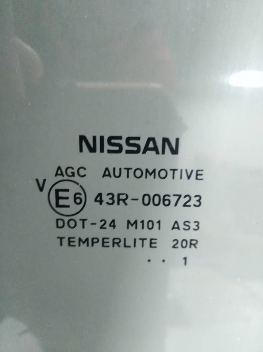 Стекло двери задней левой Nissan Juke (YF15) 2011-2020