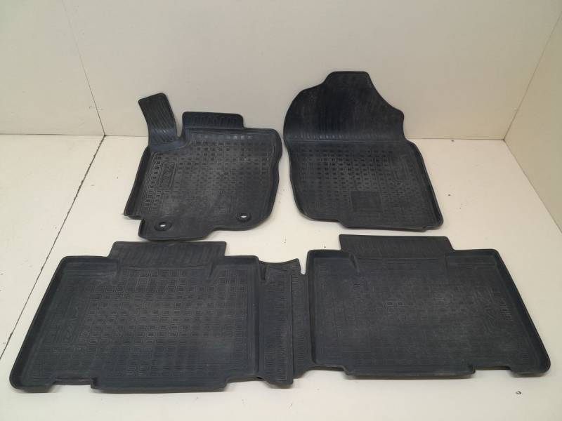 К-кт ковриков салона Toyota Rav 4 (XA40) 2013-2019 К-кт ковриков салона Toyota Rav 4 (XA40) 2013-2019