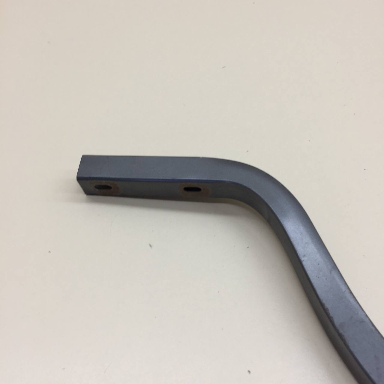 Петля крышки багажника Chevrolet Cobalt (T250) 2011-2015