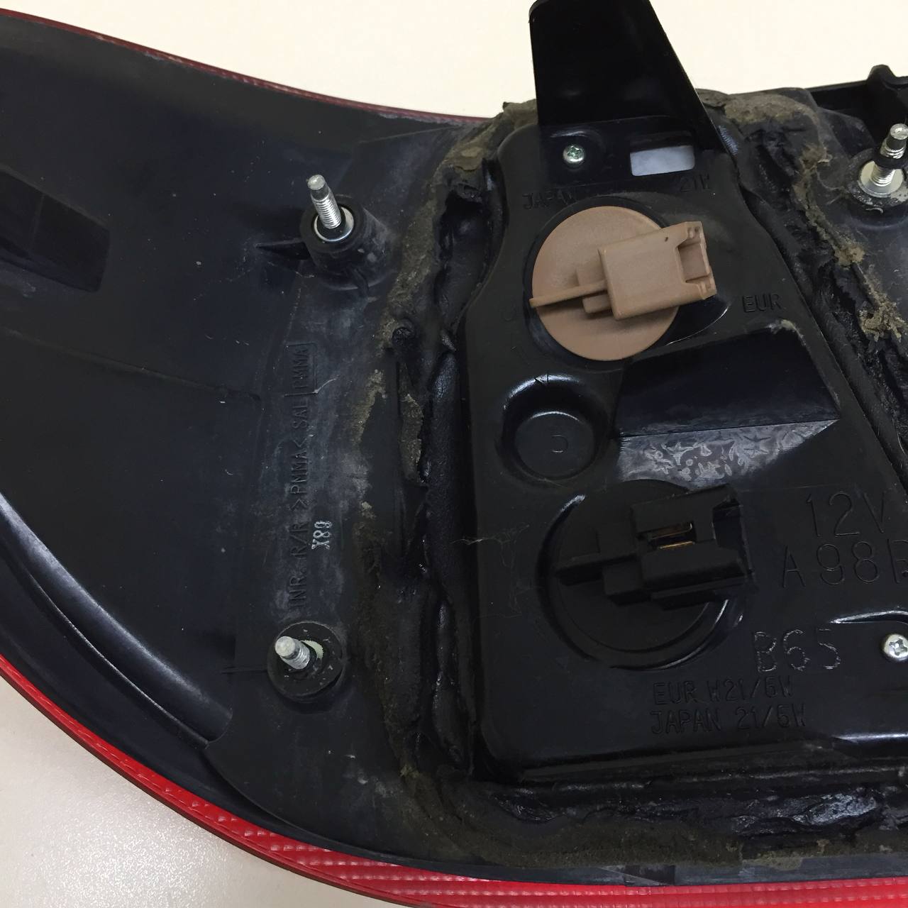 Фонарь задний наружный правый Nissan Almera (N16) 2000-2006 Фонарь задний наружный правый Nissan Almera (N16) 2000-2006