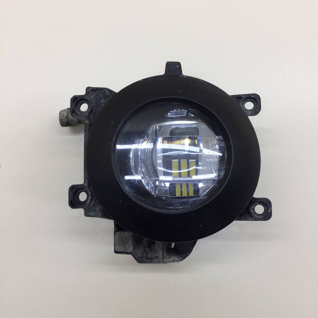 Фара противотуманная левая Toyota Rav 4 (XA40) 2013-2019