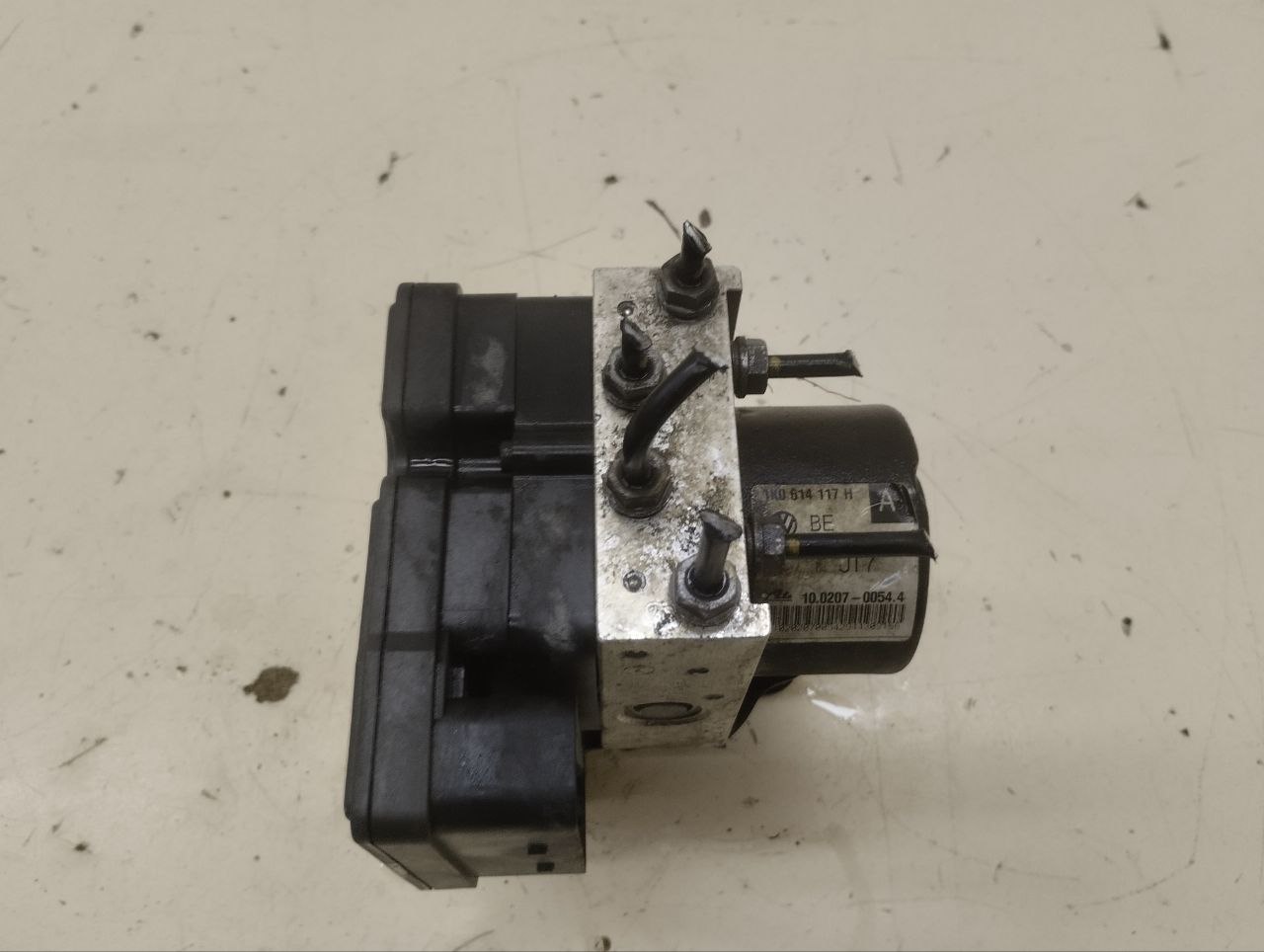 Блок ABS (насос) Skoda Octavia (A5 1Z-) 2004-2013 Блок ABS (насос) Skoda Octavia (A5 1Z-) 2004-2013