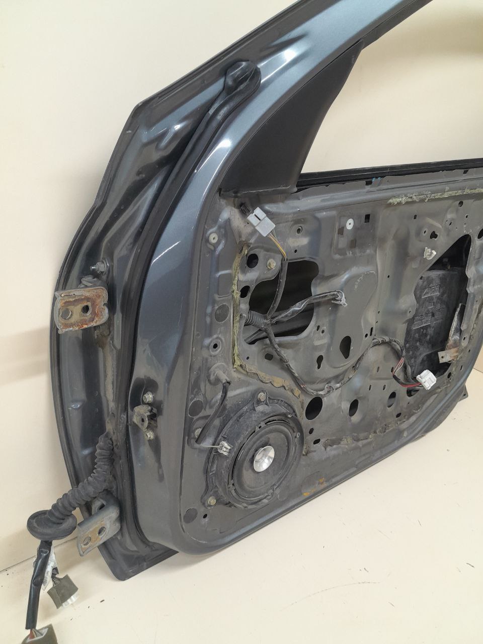 Дверь передняя правая Nissan Almera (N16) 2000-2006 Дверь передняя правая Nissan Almera (N16) 2000-2006