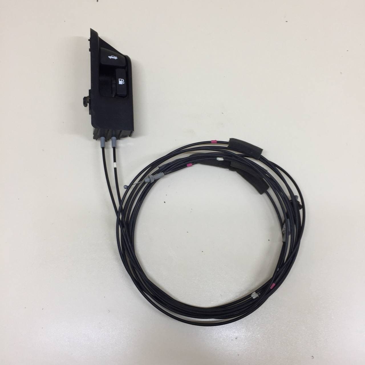 Ручка открывания багажника Toyota Corolla E150 2006-2013