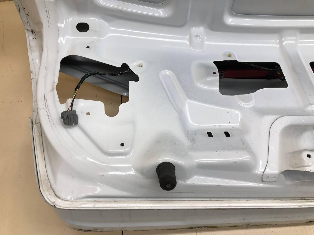Крышка багажника Ford Mondeo 4 2007-2015