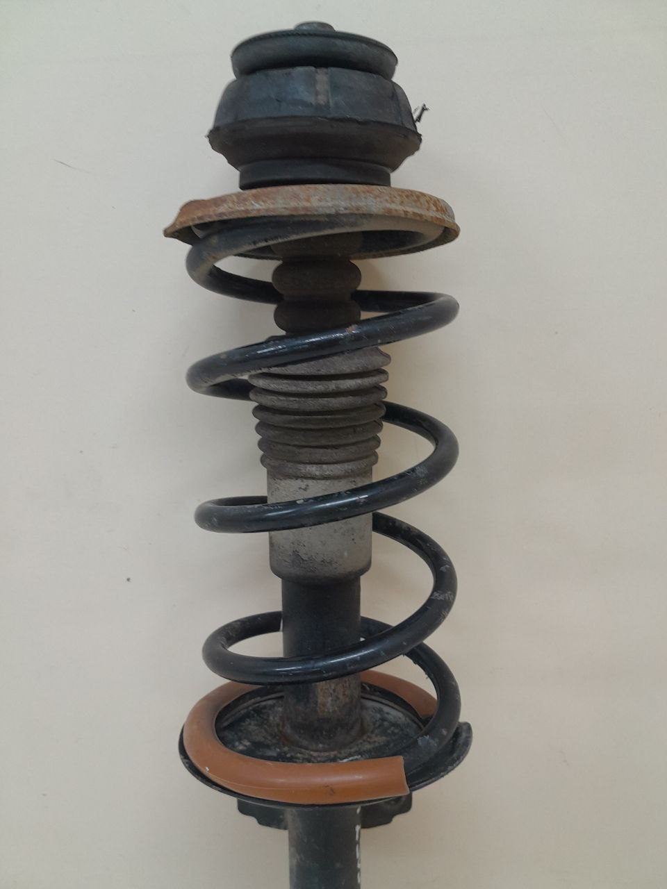 Амортизатор передний Renault Duster (HSA, HSM) 2012>