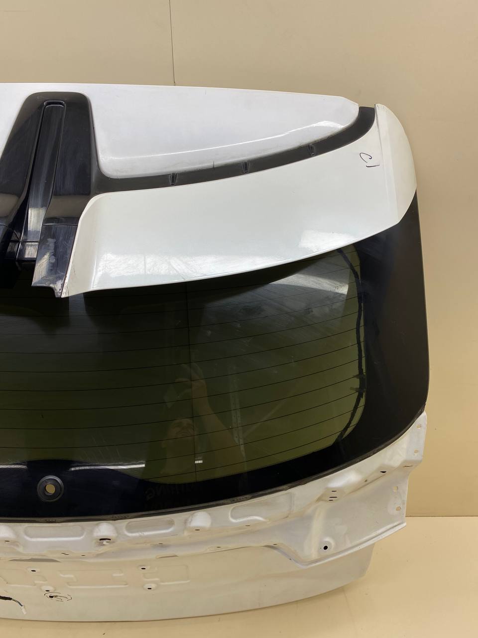 Дверь багажника со стеклом Changan UNI-K 2020> Дверь багажника со стеклом Changan UNI-K 2020>