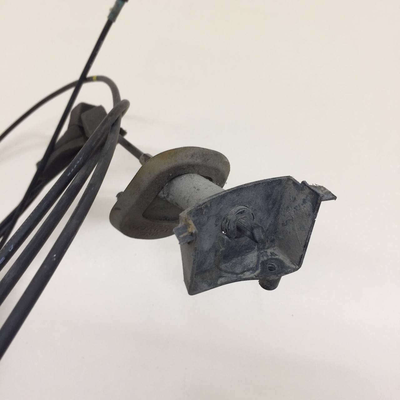 Ручка открывания лючка бензобака Honda Civic 4D 2006-2012