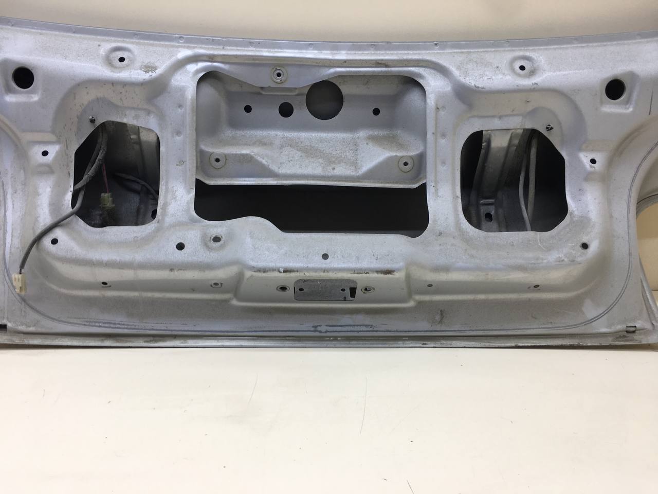 Дверь багажника Subaru Impreza (G10) 1996-2000