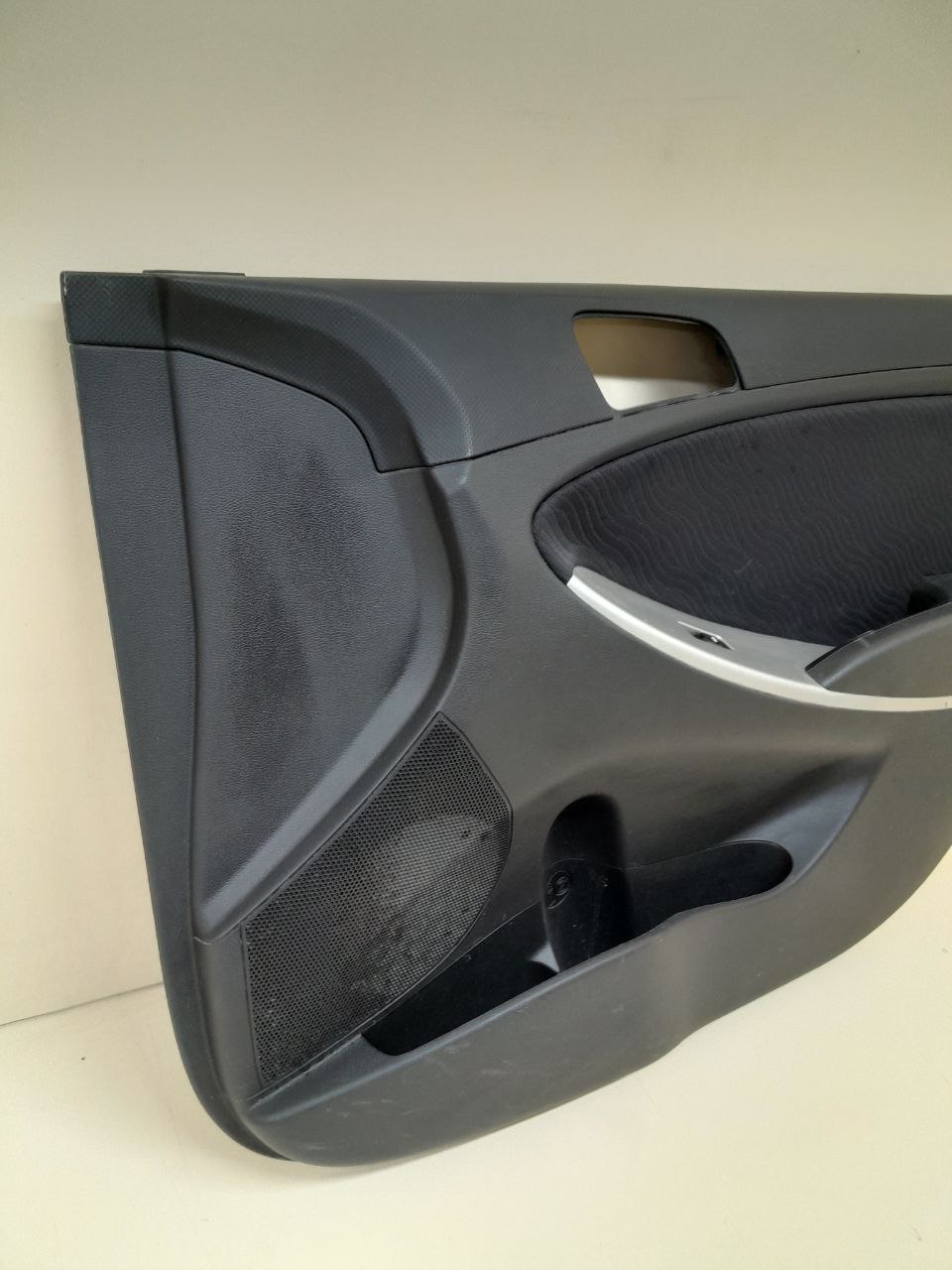 Обшивка двери передней правой Hyundai Solaris (RB) 2010-2017