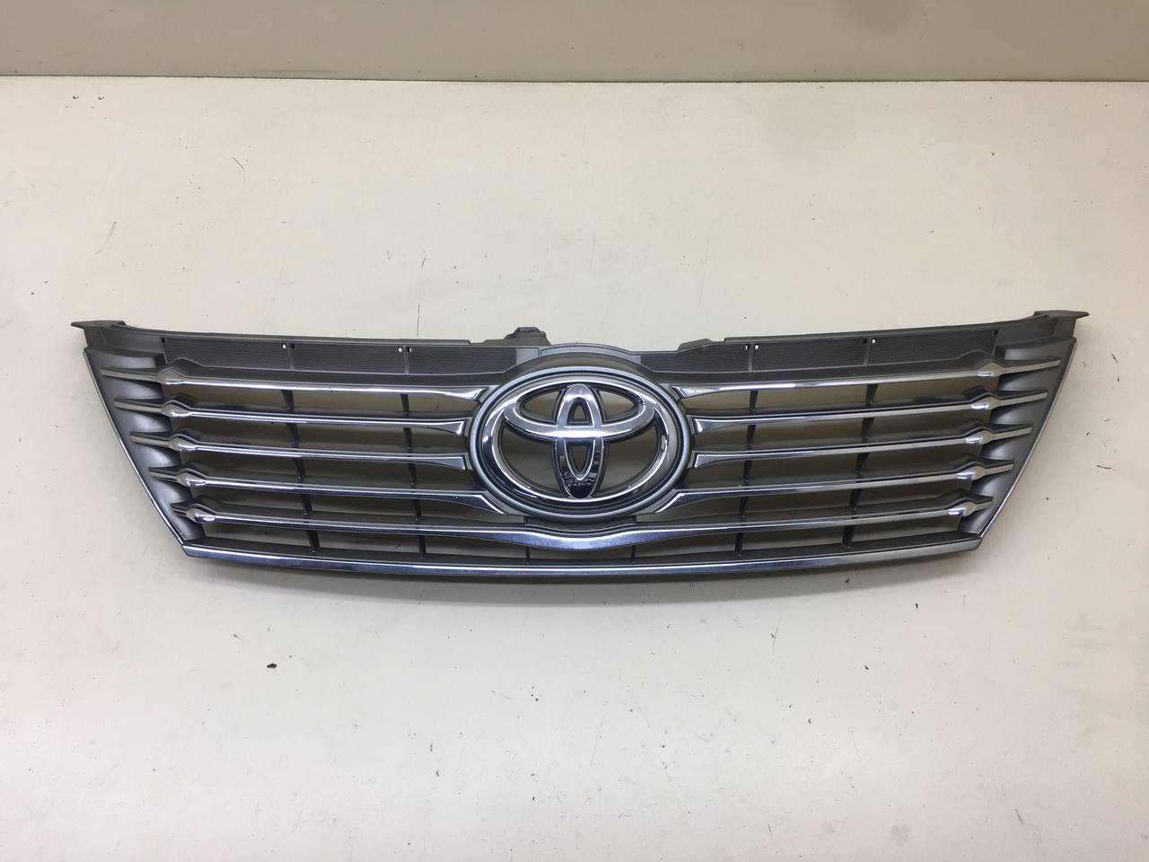 Решетка радиатора Toyota Camry (XV50) 2011-2017