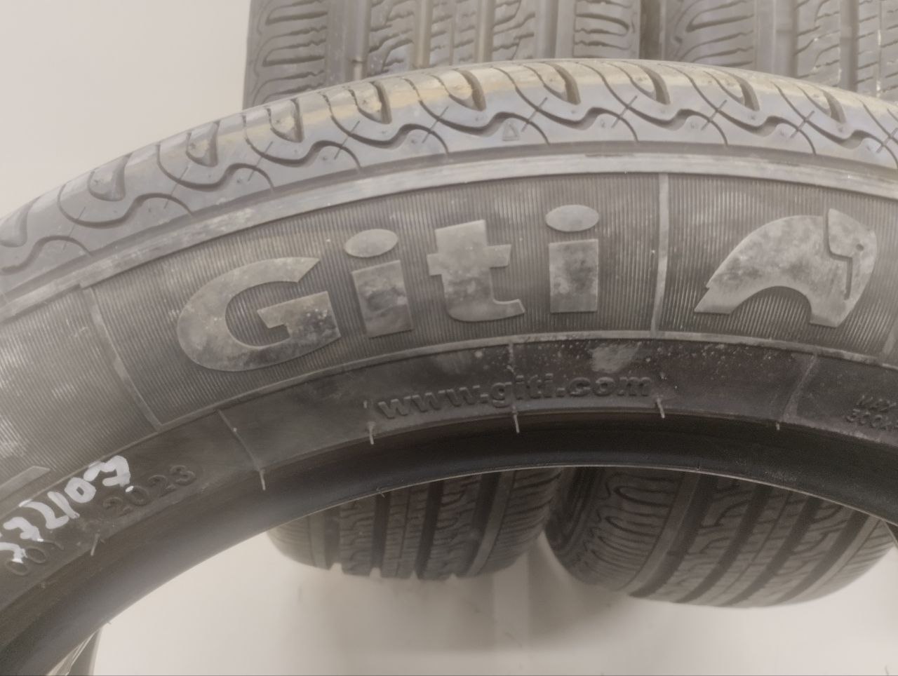 Шины к-кт R18 Летние GITI COMFORT 520