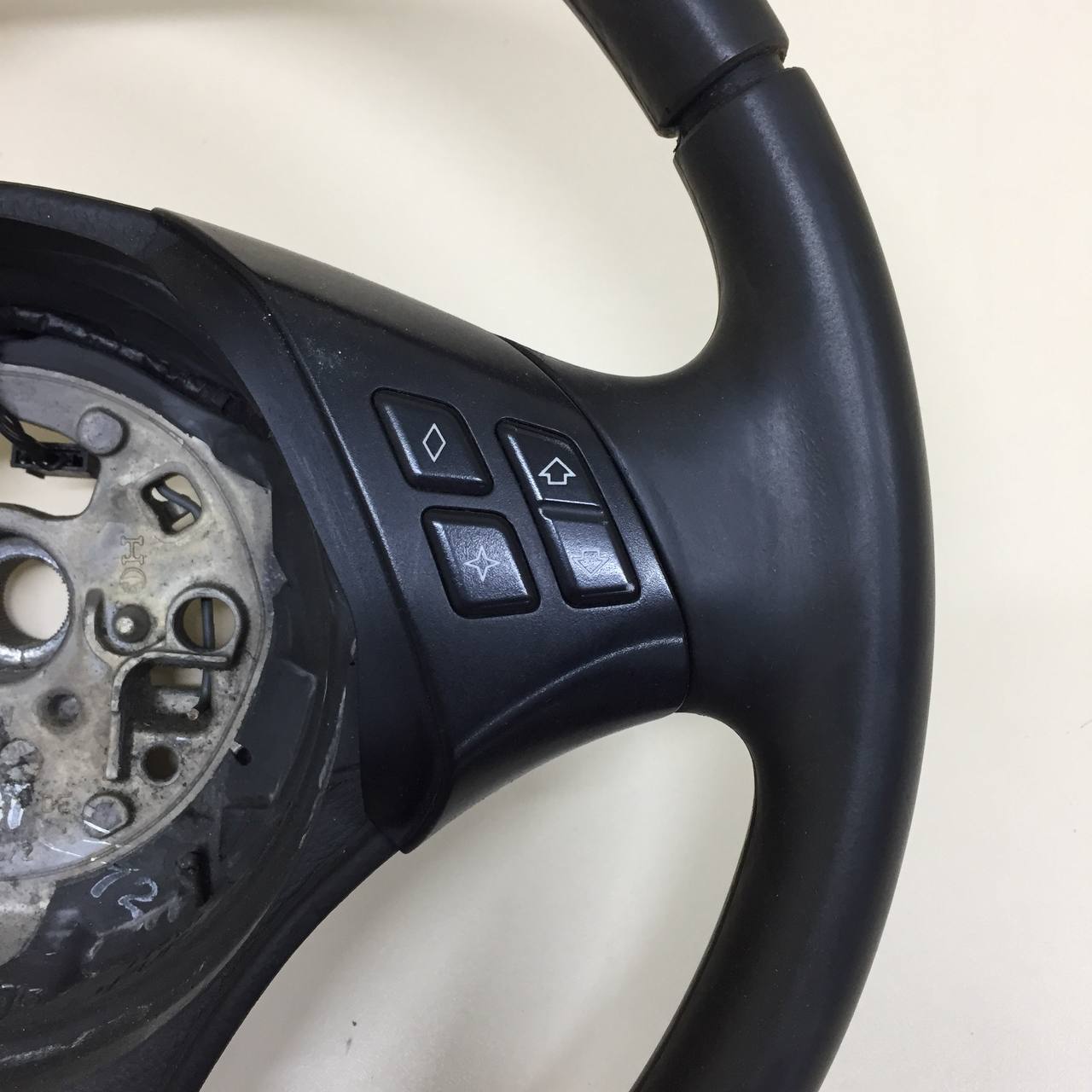 Рулевое колесо для AIR BAG (без AIR BAG) BMW 3-series E90/E91 2005-2011 Рулевое колесо для AIR BAG (без AIR BAG) BMW 3-series E90/E91 2005-2011