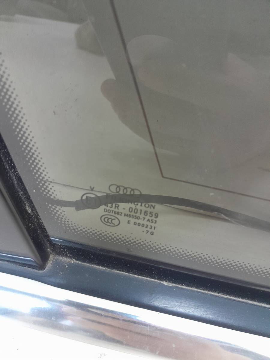Стекло кузовное глухое левое Audi Q7 (4L) 2005-2015