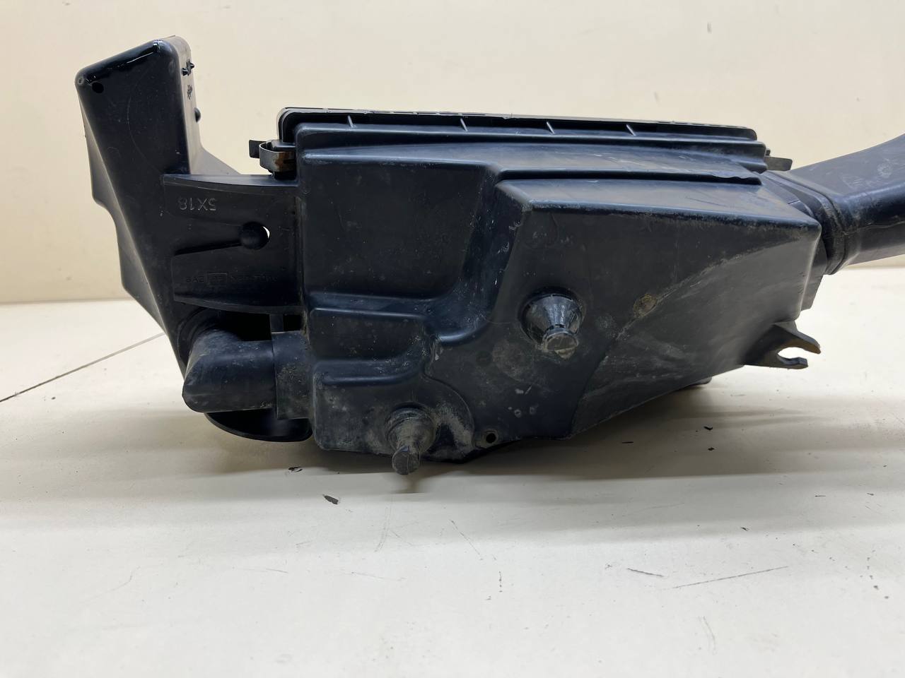 Корпус воздушного фильтра Nissan Primera (P12) 2002-2007