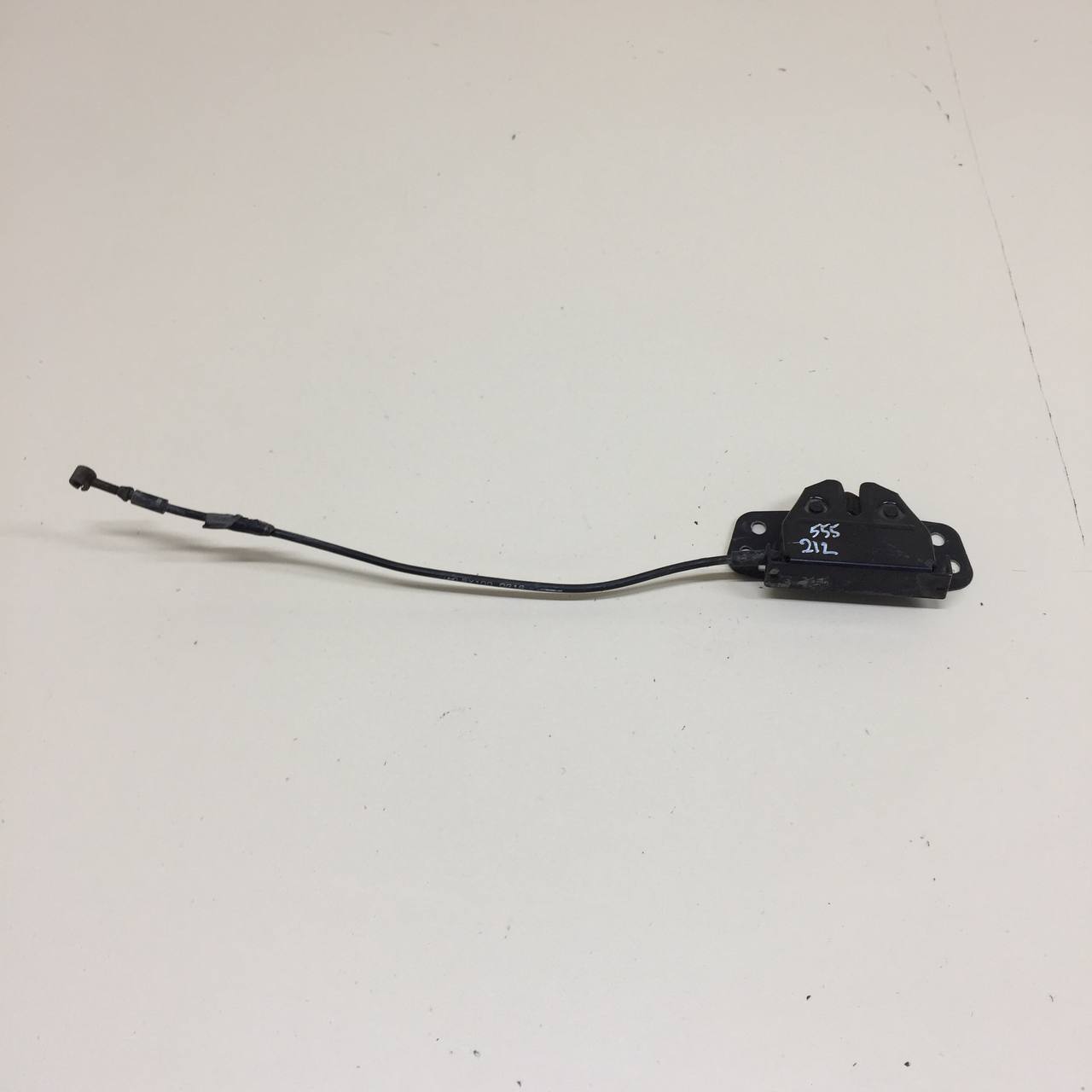 Замок капота Hyundai ix35 (LM) 2010-2015 Замок капота Hyundai ix35 (LM) 2010-2015