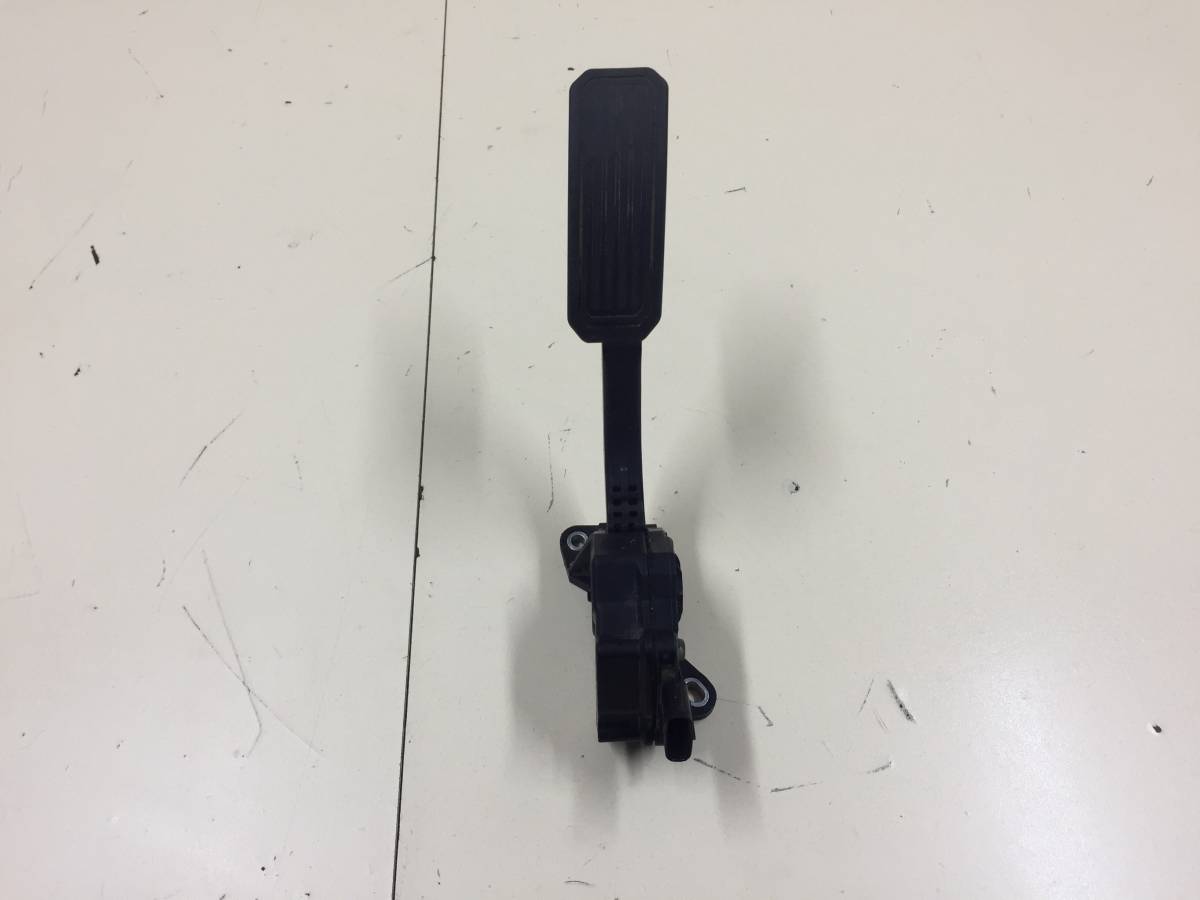 Педаль газа Toyota Corolla E150 2006-2013