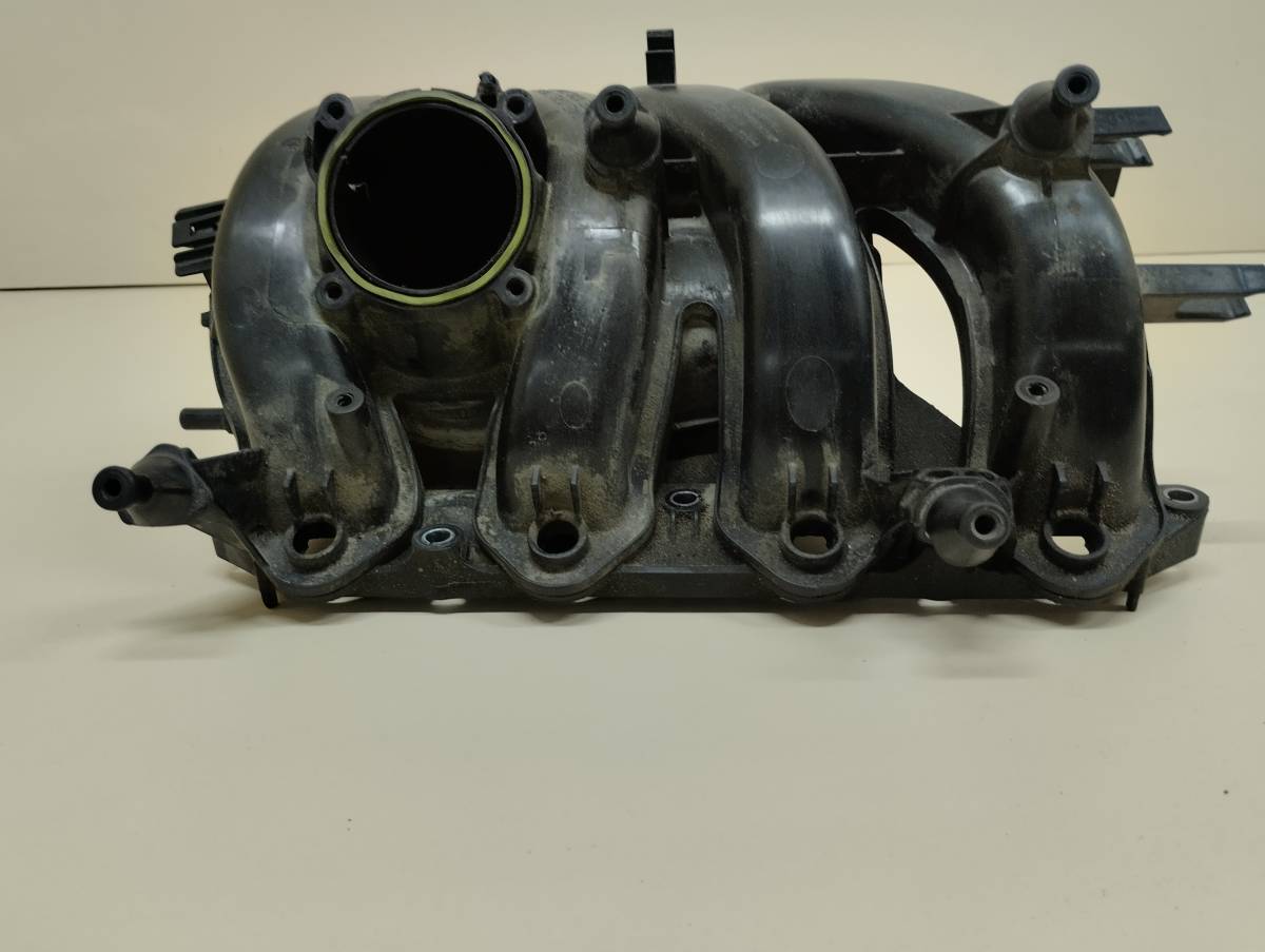 Коллектор впускной Volkswagen Polo (MK5) 2011-2020 Коллектор впускной Volkswagen Polo (MK5) 2011-2020