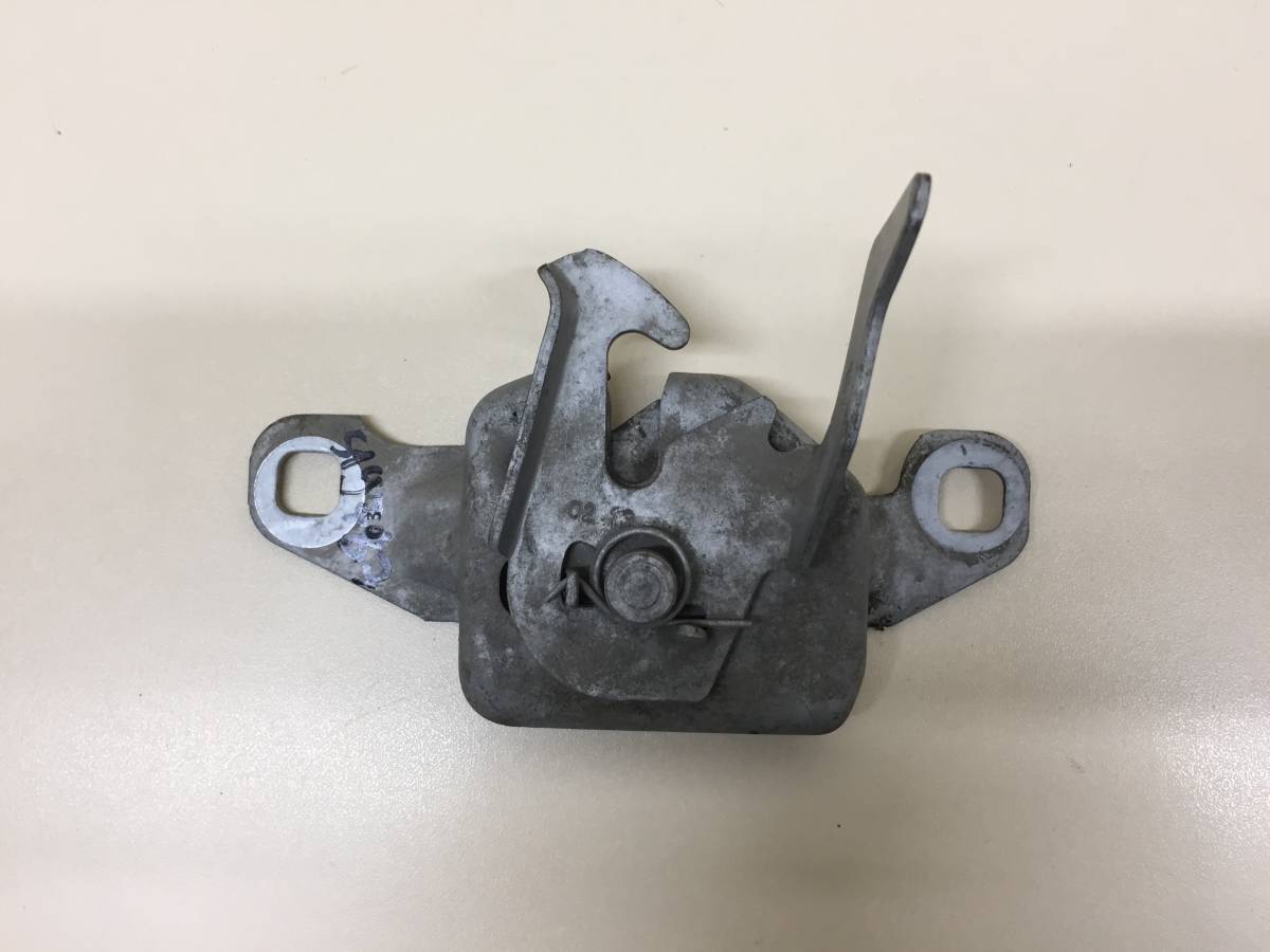 Замок капота Renault Sandero 2009-2014