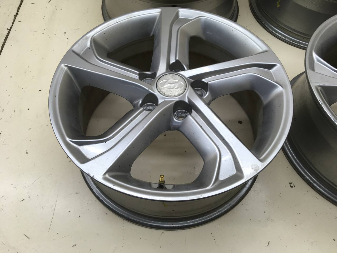 Диски к-кт R17 Литые