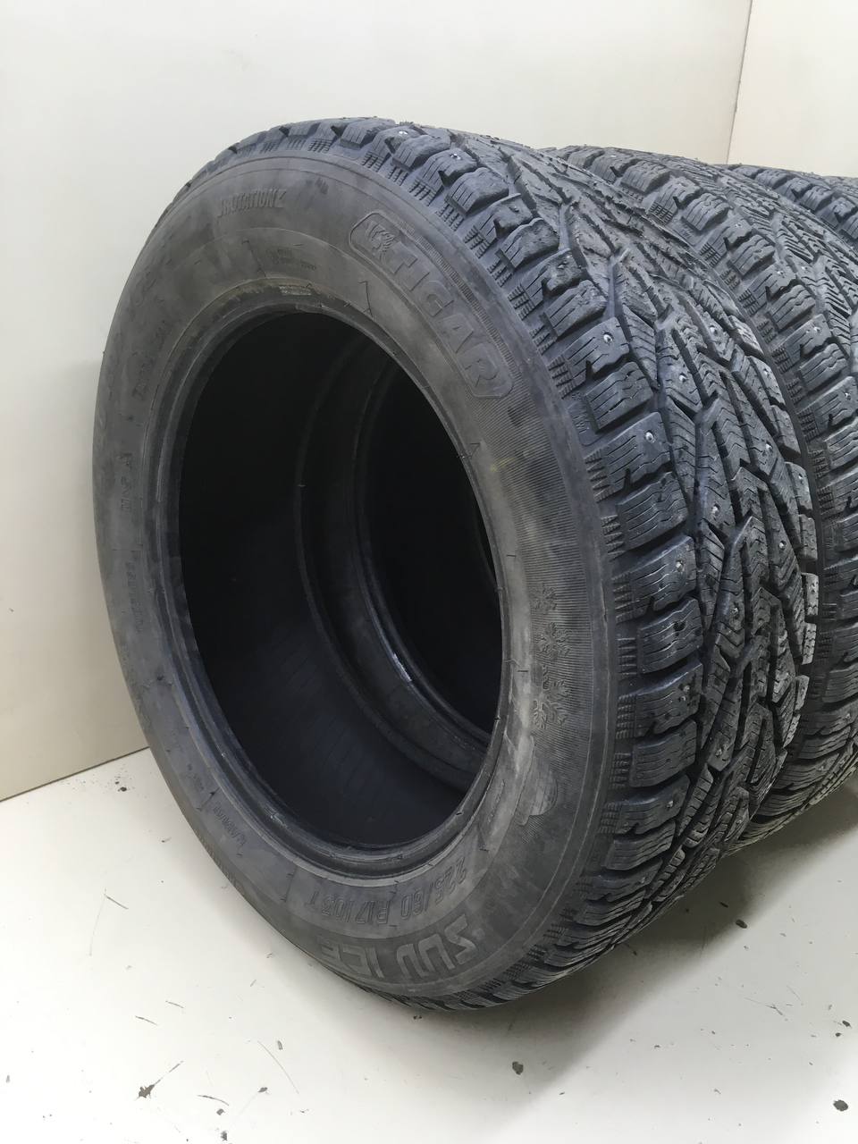 Шины к-кт R17 Зимние шипованные Tigar SUV Ice