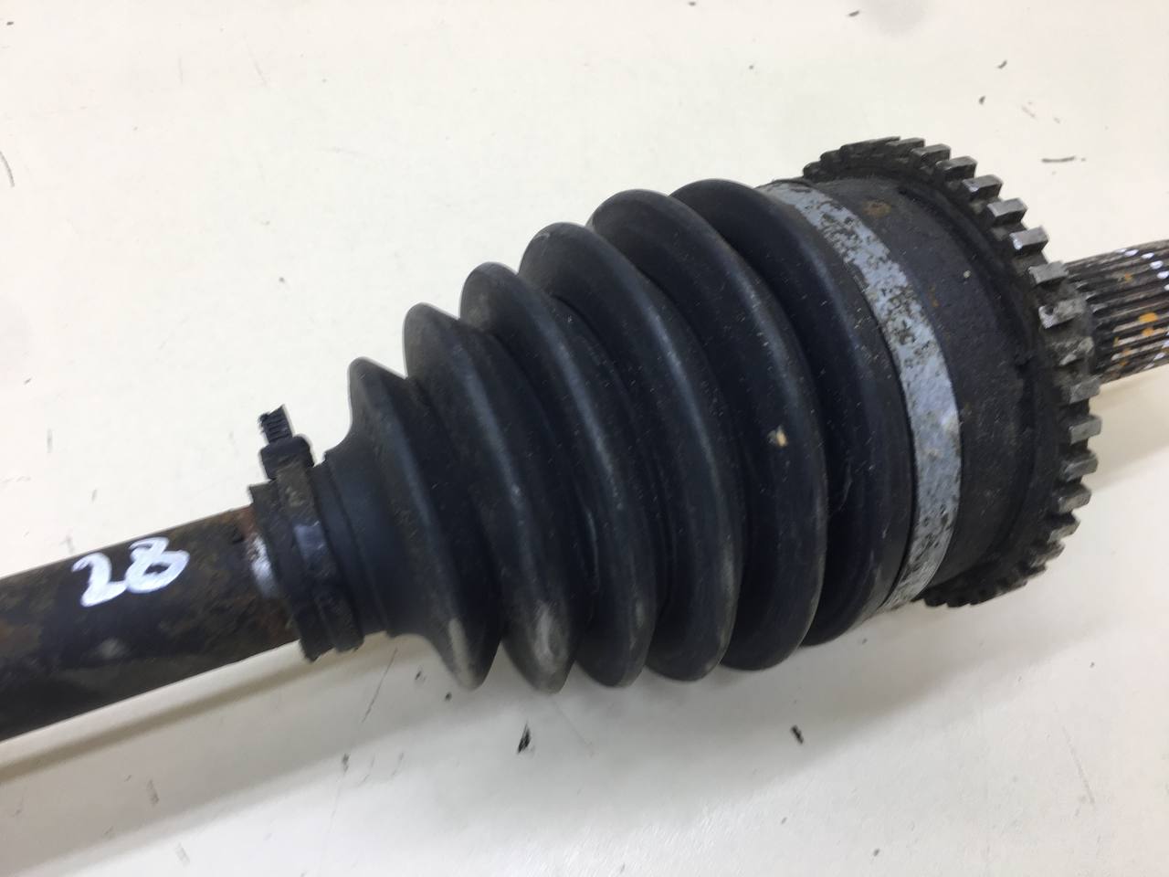 Полуось передняя правая Mazda Mazda 6 (GG) 2002-2007 Полуось передняя правая Mazda Mazda 6 (GG) 2002-2007