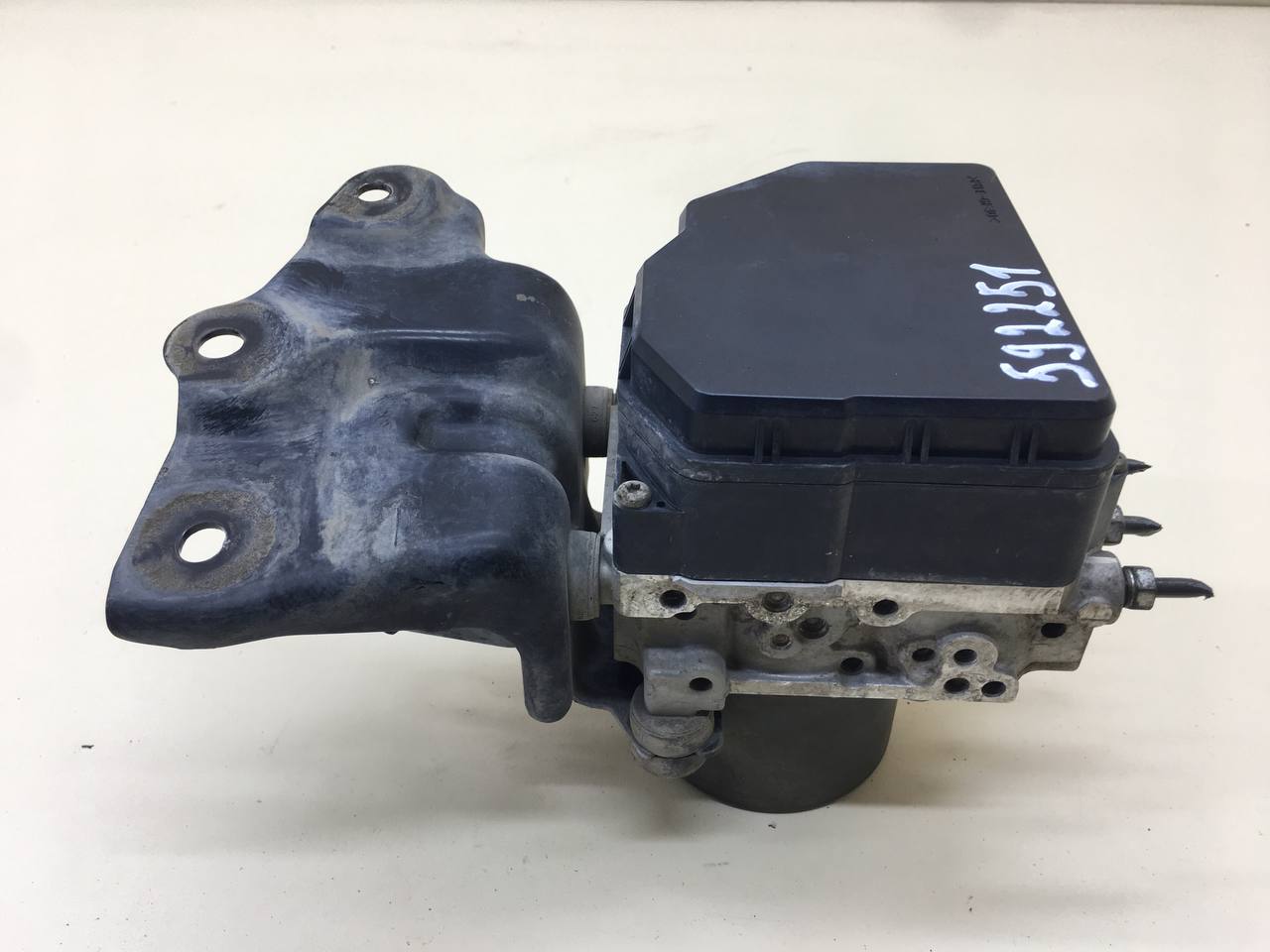Блок ABS (насос) Toyota Rav 4 (A30) 2006-2013
