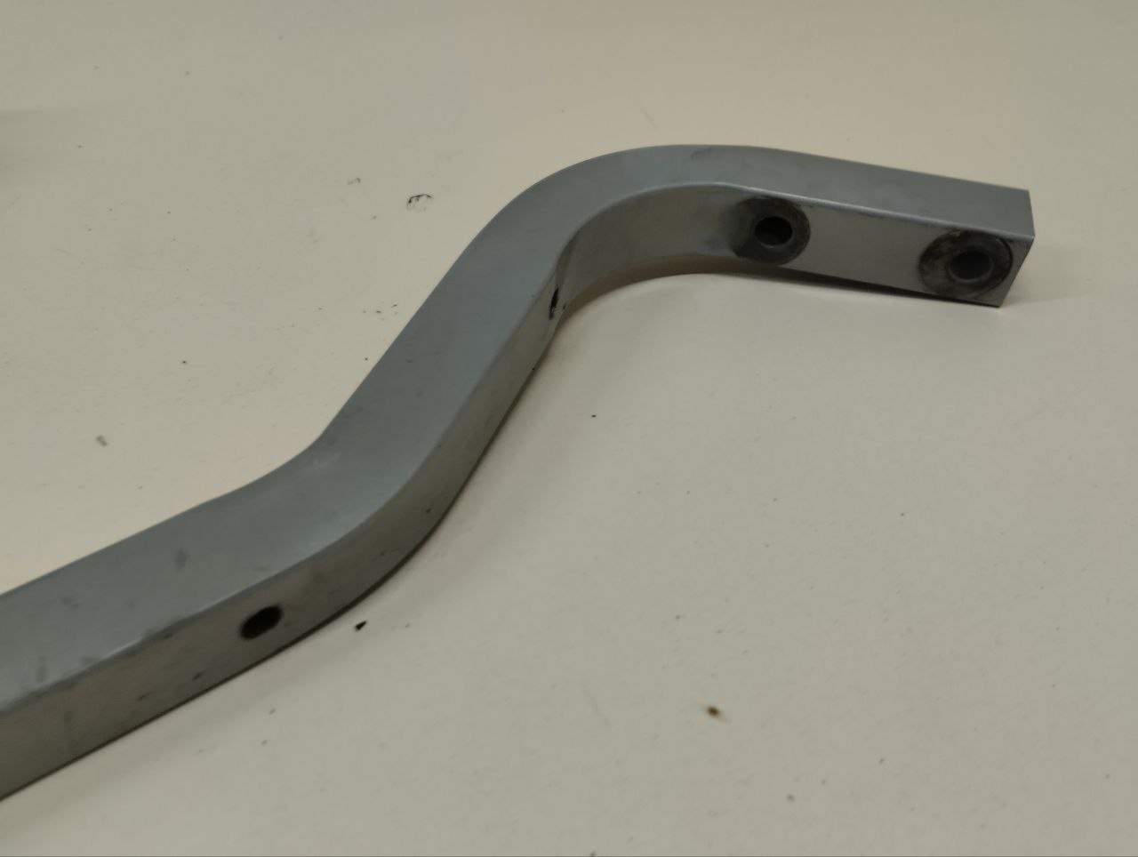 Петля крышки багажника Renault Logan (1) 2005-2014 Петля крышки багажника Renault Logan (1) 2005-2014