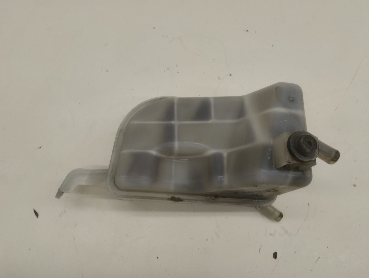 Бачок расширительный Toyota Auris (E150) 2006-2012 Бачок расширительный Toyota Auris (E150) 2006-2012