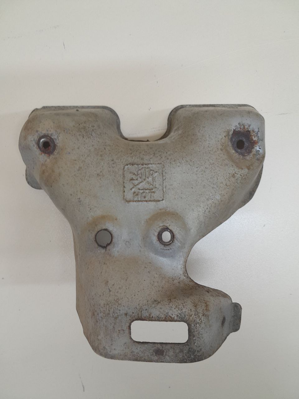 Экран тепловой Nissan Almera Classic (B10) 2006-2013 Экран тепловой Nissan Almera Classic (B10) 2006-2013