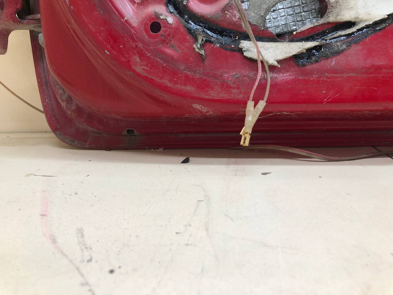 Дверь передняя правая Peugeot 107 2006-2014