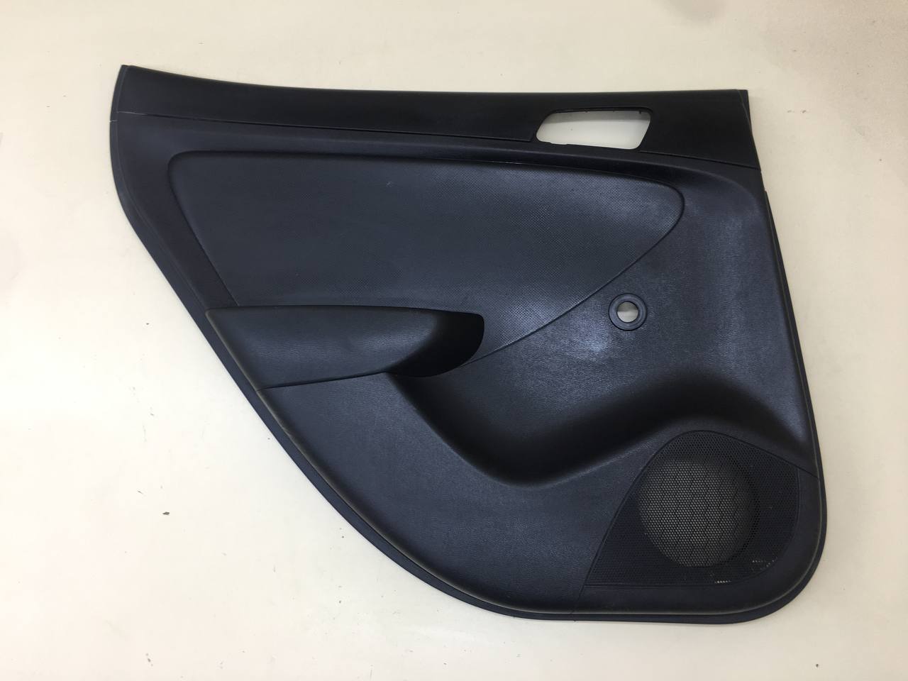 Обшивка двери задней левой Hyundai Solaris (RB) 2010-2017