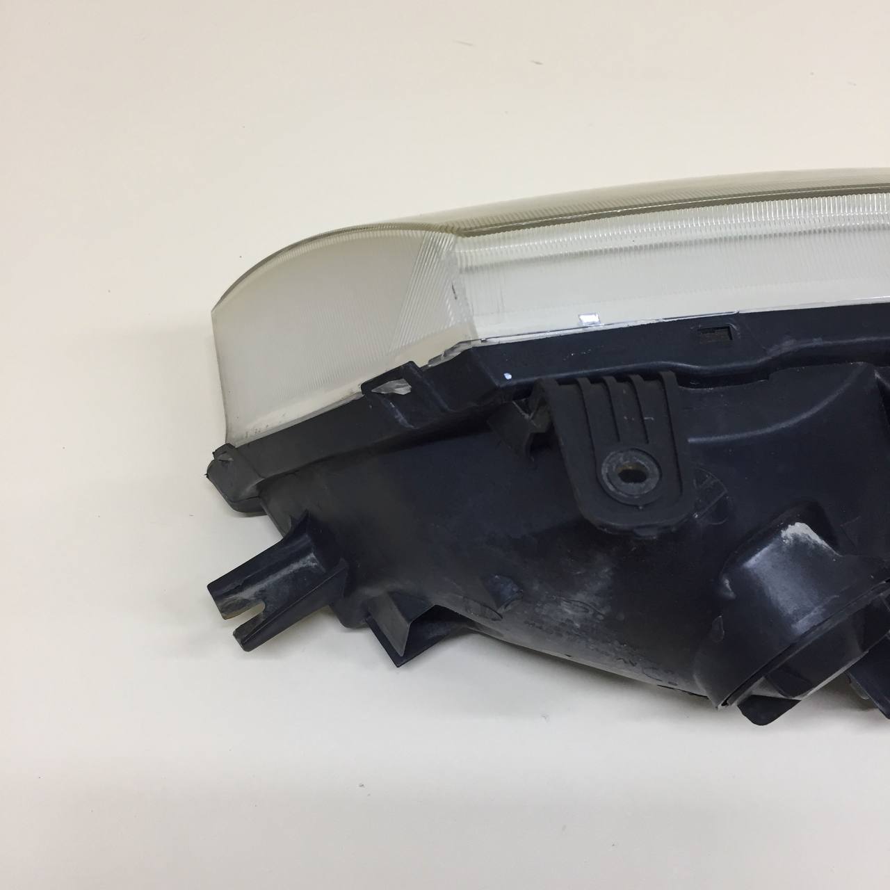Фара правая Nissan Almera Classic (B10) 2006-2013 Фара правая Nissan Almera Classic (B10) 2006-2013