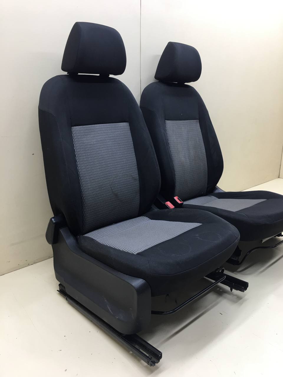 Сиденье (комплект) Volkswagen Polo (MK5) 2011-2020 Сиденье (комплект) Volkswagen Polo (MK5) 2011-2020