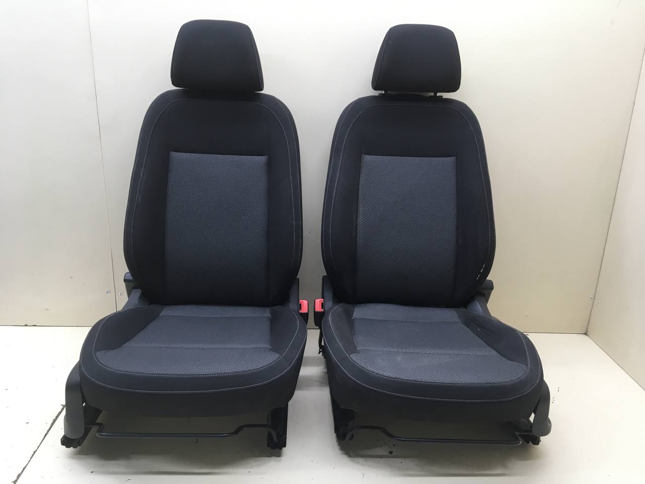 Сиденье (комплект) Volkswagen Polo (MK5) 2011-2020 Сиденье (комплект) Volkswagen Polo (MK5) 2011-2020
