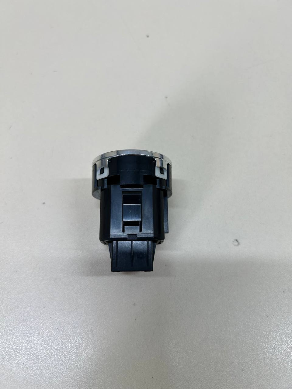 Кнопка запуска двигателя Mitsubishi Outlander (GF) 2012> Кнопка запуска двигателя Mitsubishi Outlander (GF) 2012>