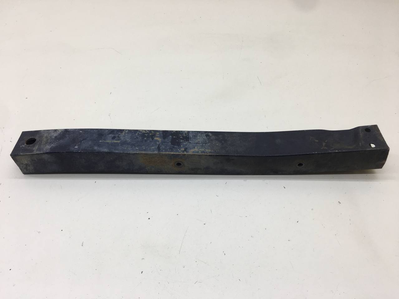 Кронштейн передней балки Lada Vesta 2015>