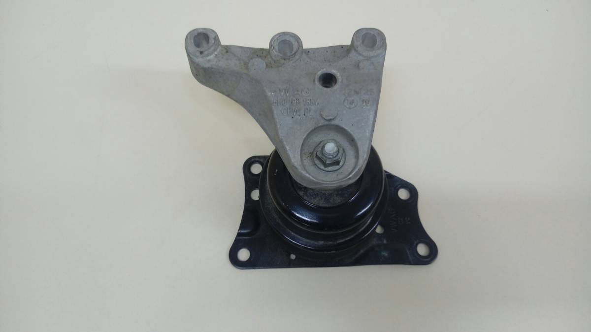 Опора двигателя правая Volkswagen Polo (MK5) 2011-2020 Опора двигателя правая Volkswagen Polo (MK5) 2011-2020