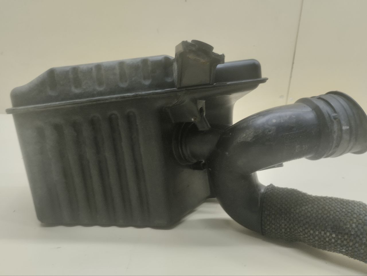 Резонатор воздушного фильтра Chevrolet Aveo T250 2005-2011