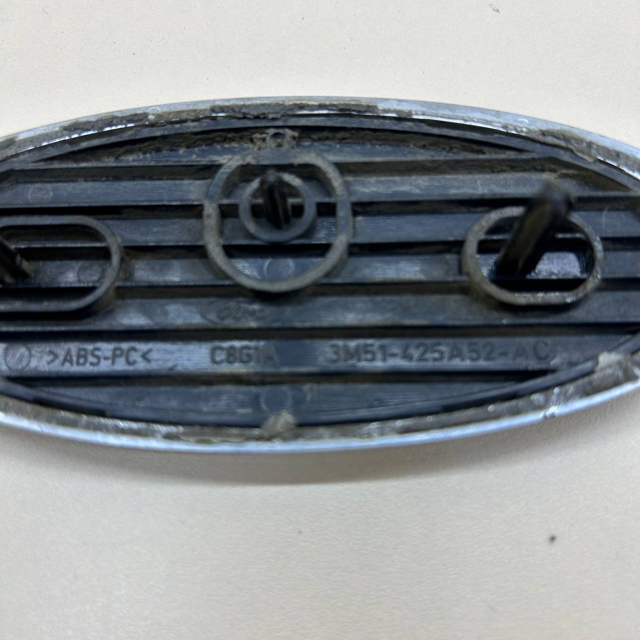 Эмблема Ford Focus 2 (DA) 2005-2008