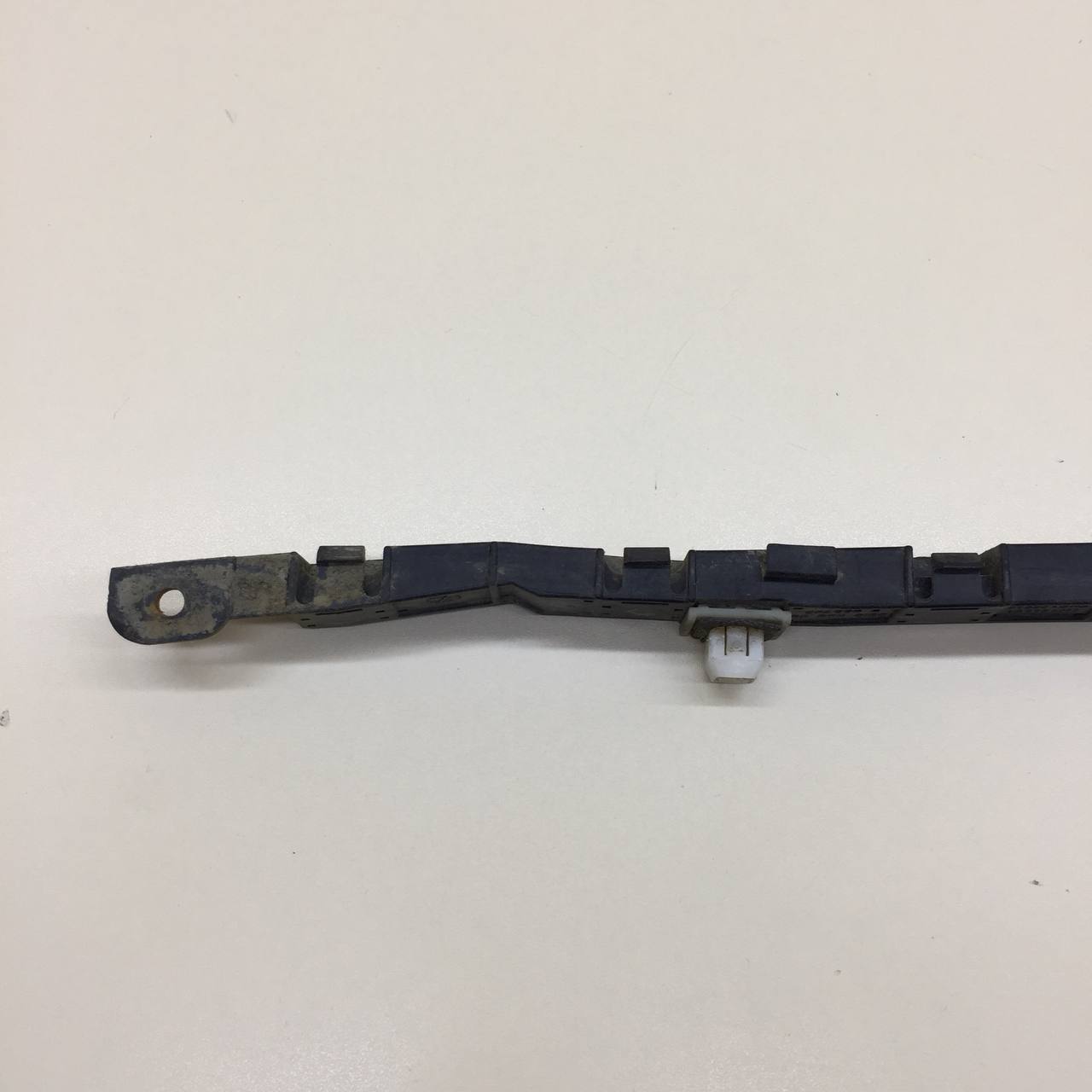 Направляющая заднего бампера правая Honda Civic 4D 2006-2012