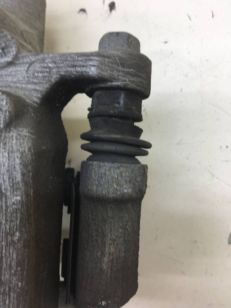 Суппорт задний правый Kia Cerato (BD) 2018-2022