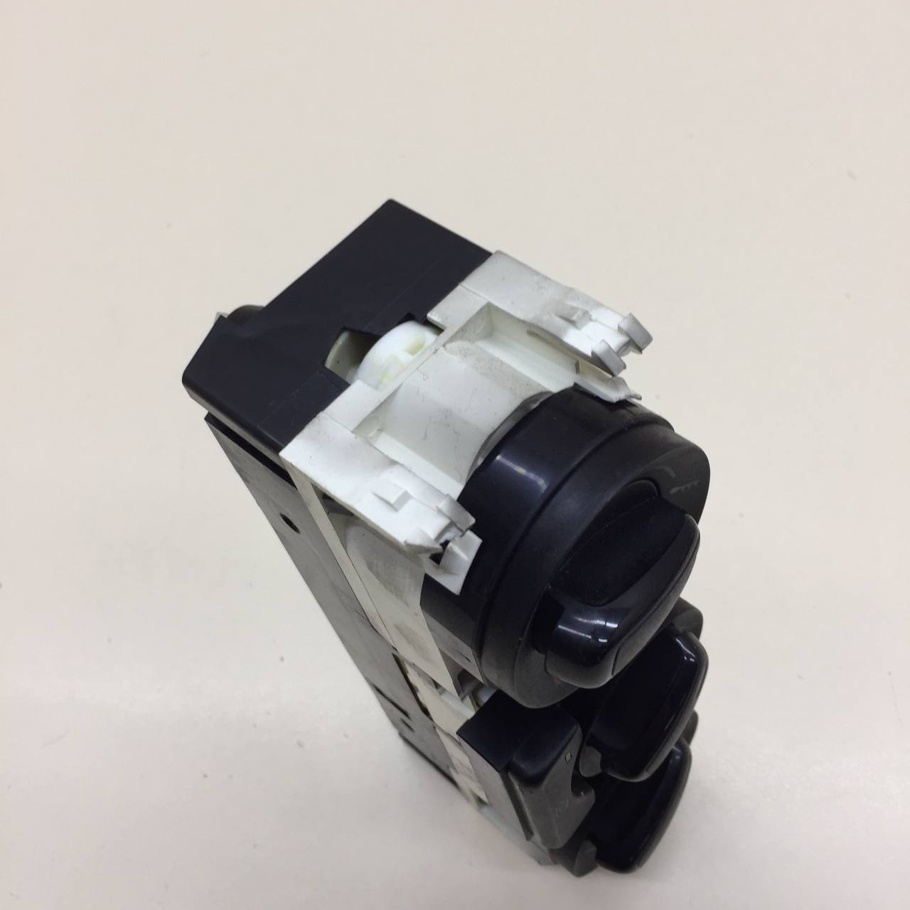 Блок управления отопителем Volkswagen Polo (MK5) 2011-2020