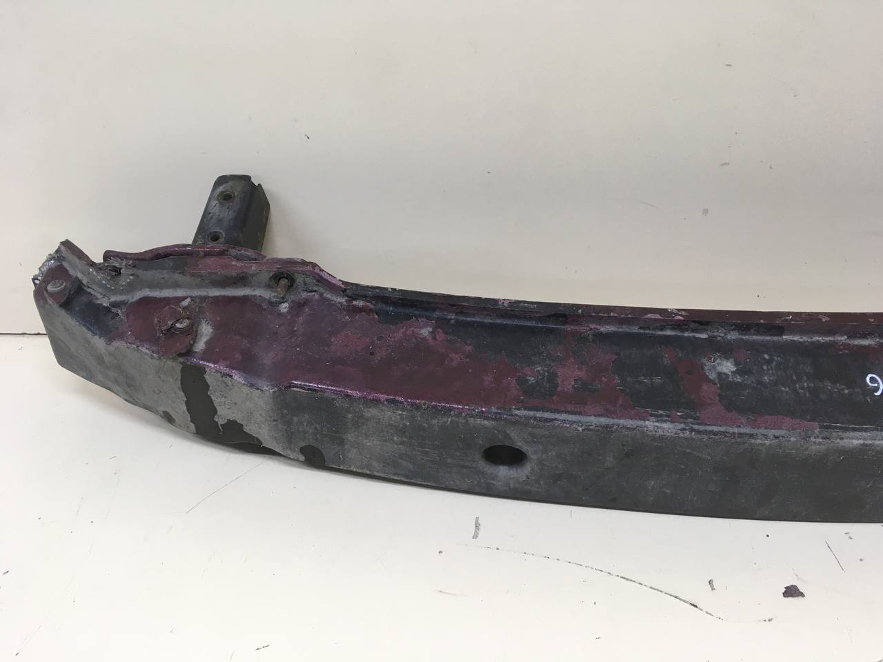 Усилитель переднего бампера Kia Spectra (SD) 2004-2011