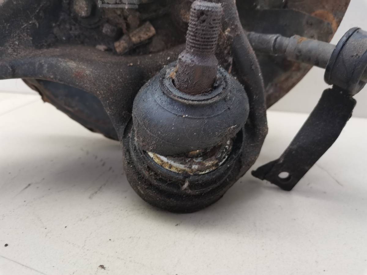 Кулак поворотный задний правый Toyota Harrier (U30) 2003-2013