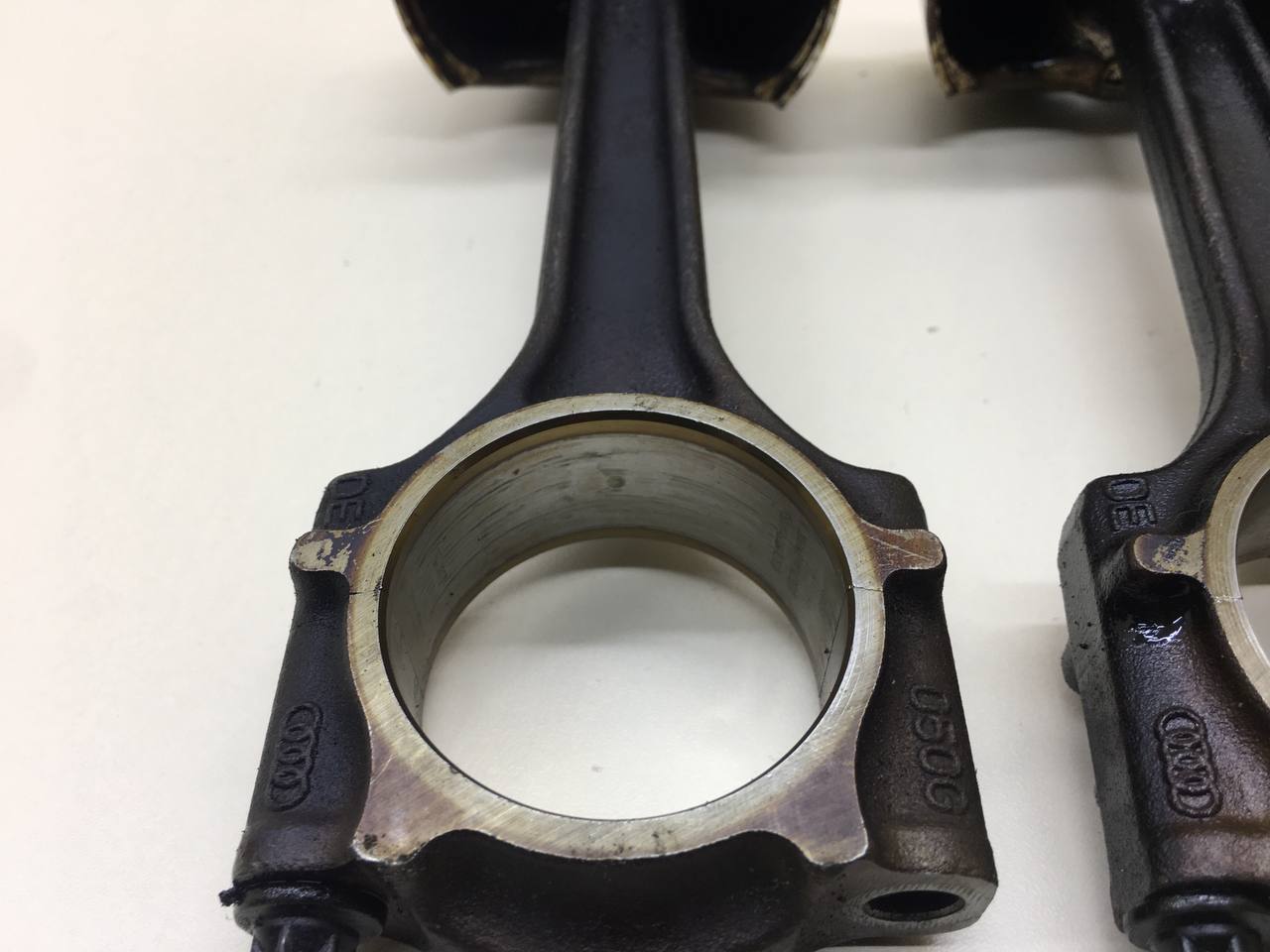 Поршень с шатуном Skoda Octavia (A5 1Z-) 2004-2013 Поршень с шатуном Skoda Octavia (A5 1Z-) 2004-2013